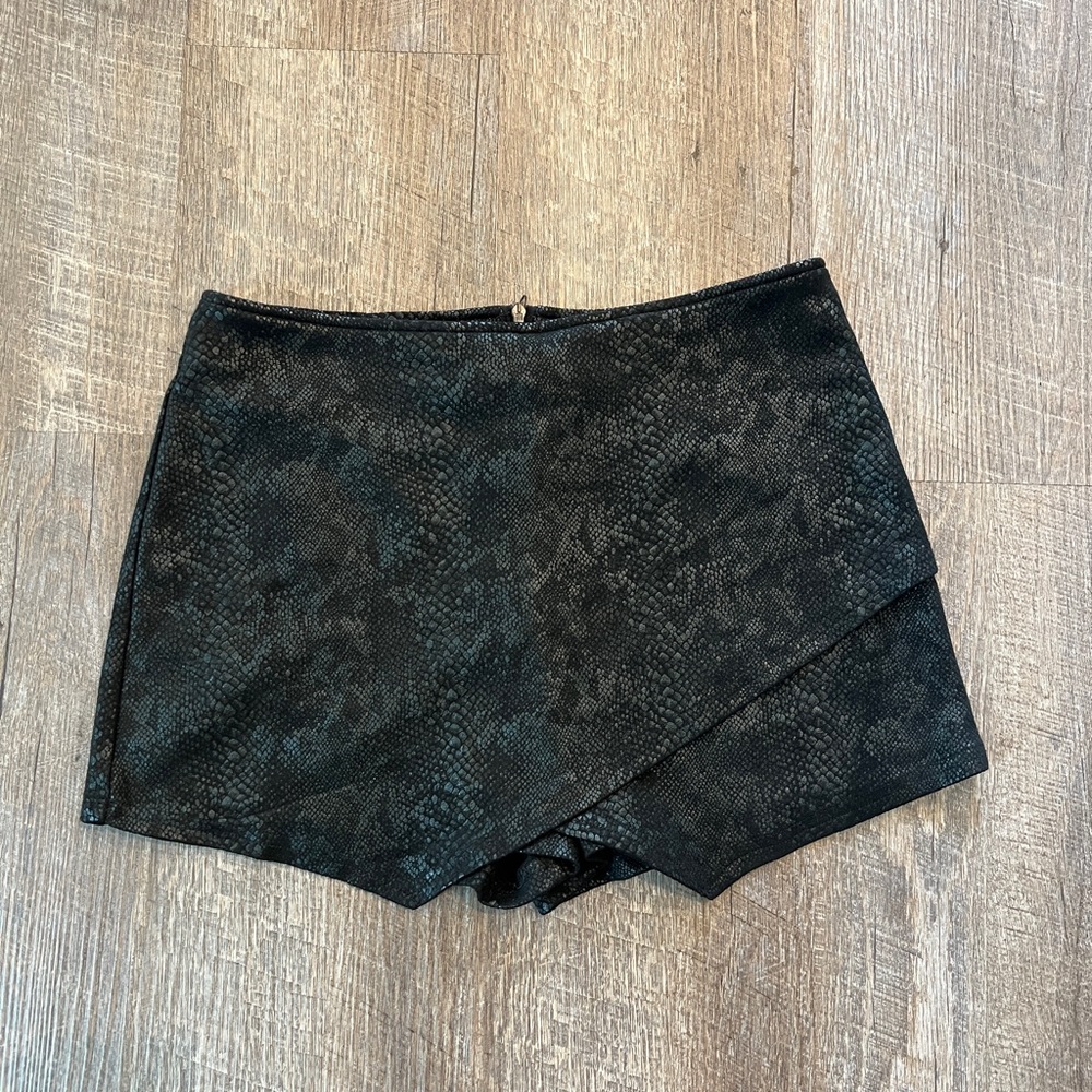 Black Going Out Skort